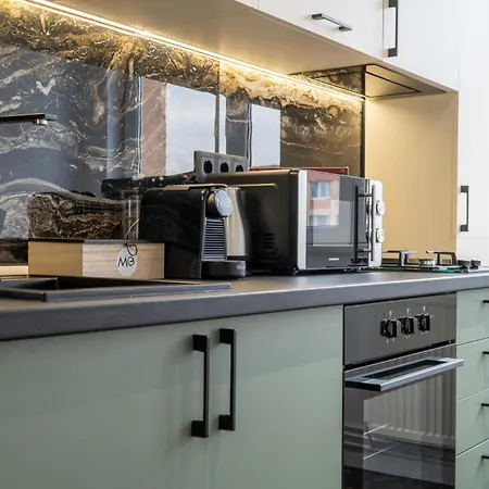 Apartmán Mohost Victory - Luxe Retreat With Mountain Views