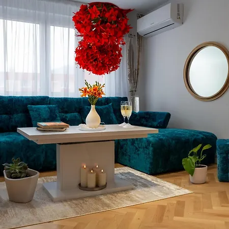 Mohost Victory - Luxe Retreat With Mountain Views *